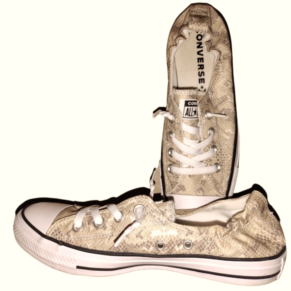 Ladies Converse size 9